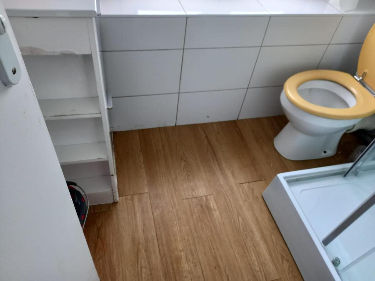 3 Hebergements - Au 1Er Etage 1 Appartement 2 Pieces Et Au 2Eme Etage Un Logement De 2 Chambres Louees Separement Avec Coin Cuisine Et Toilettes A Partager- Dans Pavillon Au Pied Du Rer B A 5 Minutes De Paris Et 30 Mn Stade De France กาช็อง ภายนอก รูปภาพ