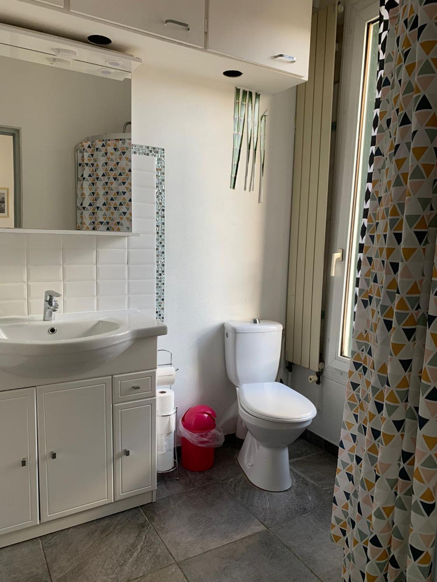 3 Hebergements - Au 1Er Etage 1 Appartement 2 Pieces Et Au 2Eme Etage Un Logement De 2 Chambres Louees Separement Avec Coin Cuisine Et Toilettes A Partager- Dans Pavillon Au Pied Du Rer B A 5 Minutes De Paris Et 30 Mn Stade De France กาช็อง ภายนอก รูปภาพ