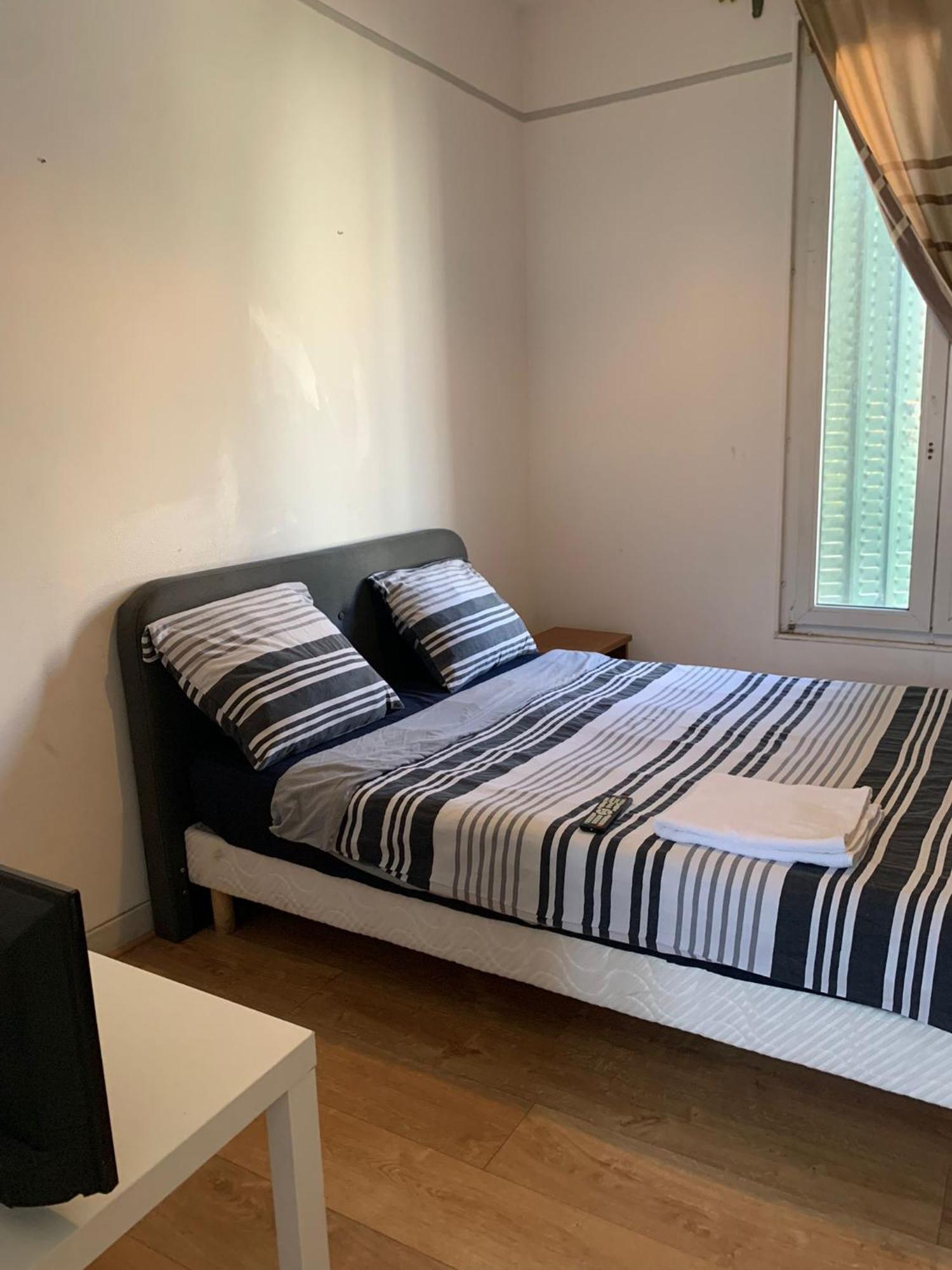 3 Hebergements - Au 1Er Etage 1 Appartement 2 Pieces Et Au 2Eme Etage Un Logement De 2 Chambres Louees Separement Avec Coin Cuisine Et Toilettes A Partager- Dans Pavillon Au Pied Du Rer B A 5 Minutes De Paris Et 30 Mn Stade De France กาช็อง ภายนอก รูปภาพ